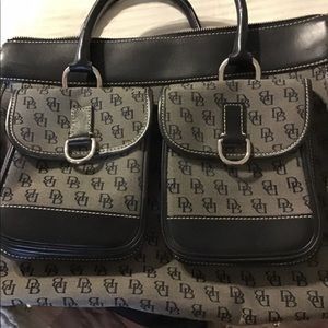 Dooney & Bourke